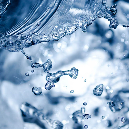Das Geheimnis von hexagonalem Wasser für Haut, Körper und Sinne